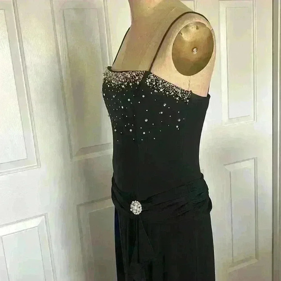 Dave and Jonny Black Long evening dress w/Pearls and Rhinestone detail. - Picture 7 of 16